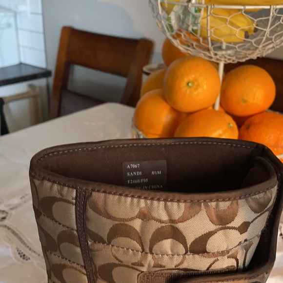 Boots - Picture 4 of 4